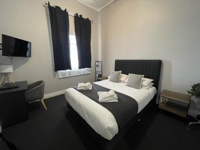 Royal Hotel Sea Lake Extérieur photo